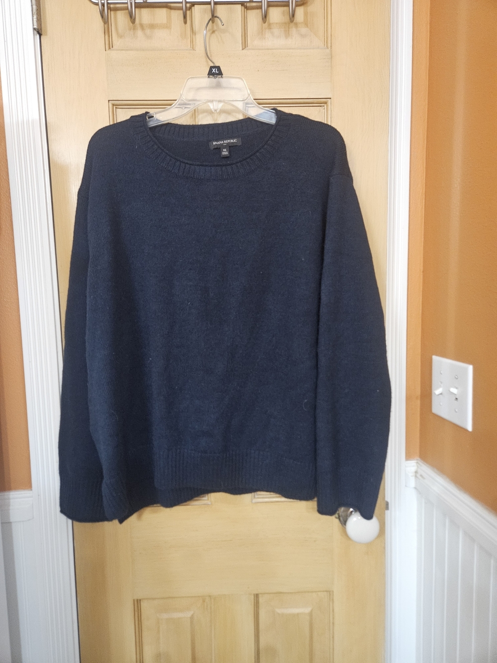 Banana Republic Women's Dark Navy Crewneck Sweater
